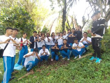 Organisasi pecinta alam STIGMAPA jalankan program penghijauan perdana di KRGT. (Dok. kegiatan STIGMAPA)